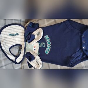 NWT SEATTLE MARINERS ONESIE/BOOTIES/BIB 0-3 mth